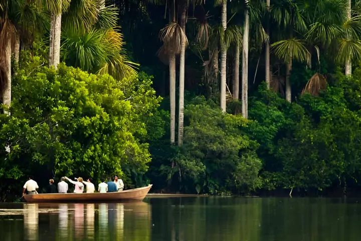 Peru travel - Sandoval Lake Tour